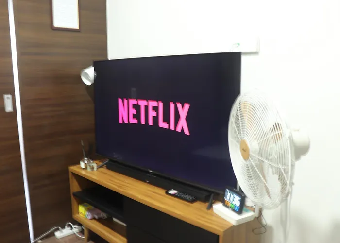 Apartment Cozy & Stylish Staycation And Netflix - Wifi And Pool *