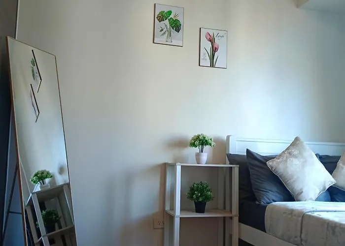 Cozy & Stylish Staycation And Netflix - Wifi And Pool Manila