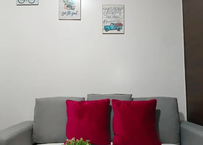 Apartment Cozy & Stylish Staycation And Netflix - Wifi And Pool Manila