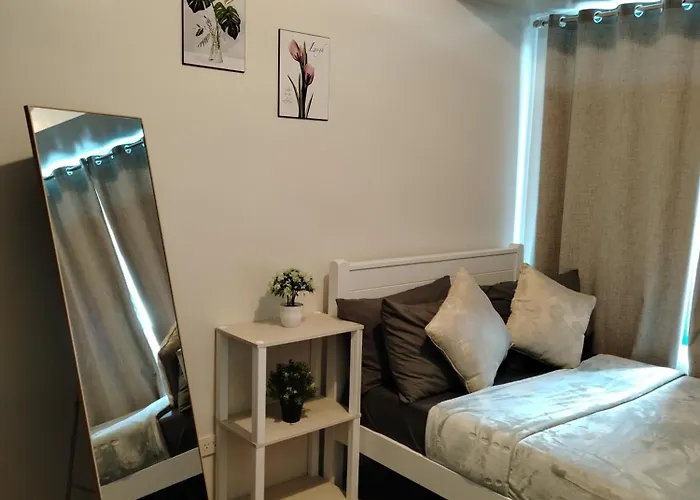 Cozy & Stylish Staycation And Netflix - Wifi And Pool Apartment *