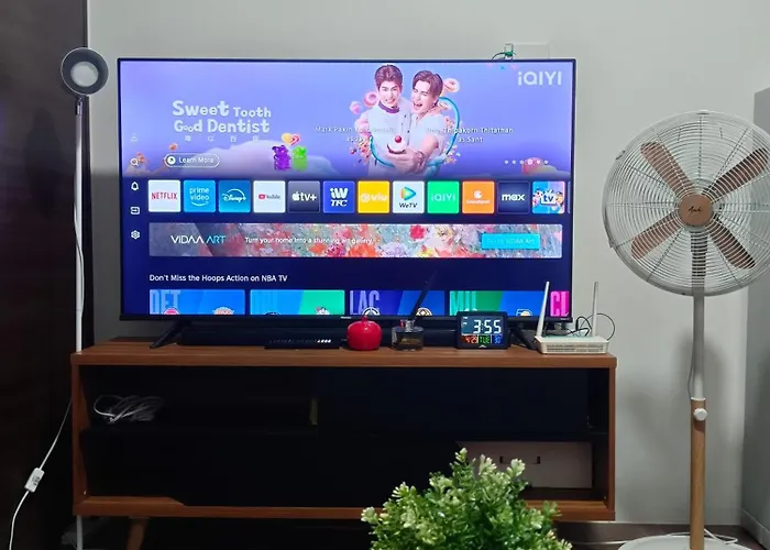 Cozy & Stylish Staycation And Netflix - Wifi And Pool Manila