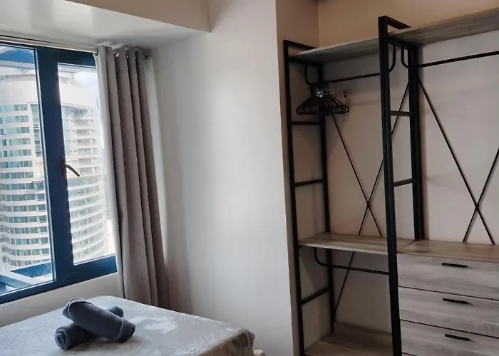 Cozy & Stylish Staycation And Netflix - Wifi And Pool