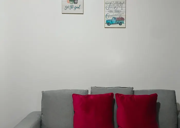 Cozy & Stylish Staycation And Netflix - Wifi And Pool Apartment