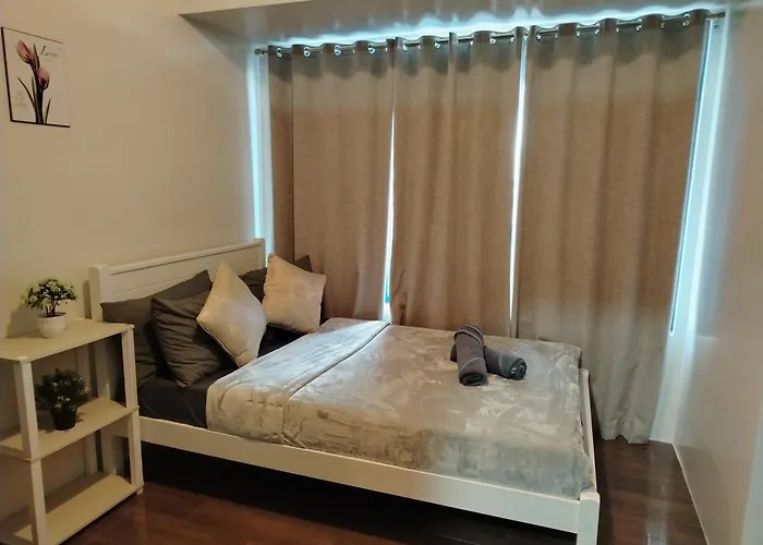Cozy & Stylish Staycation And Netflix - Wifi And Pool Apartment